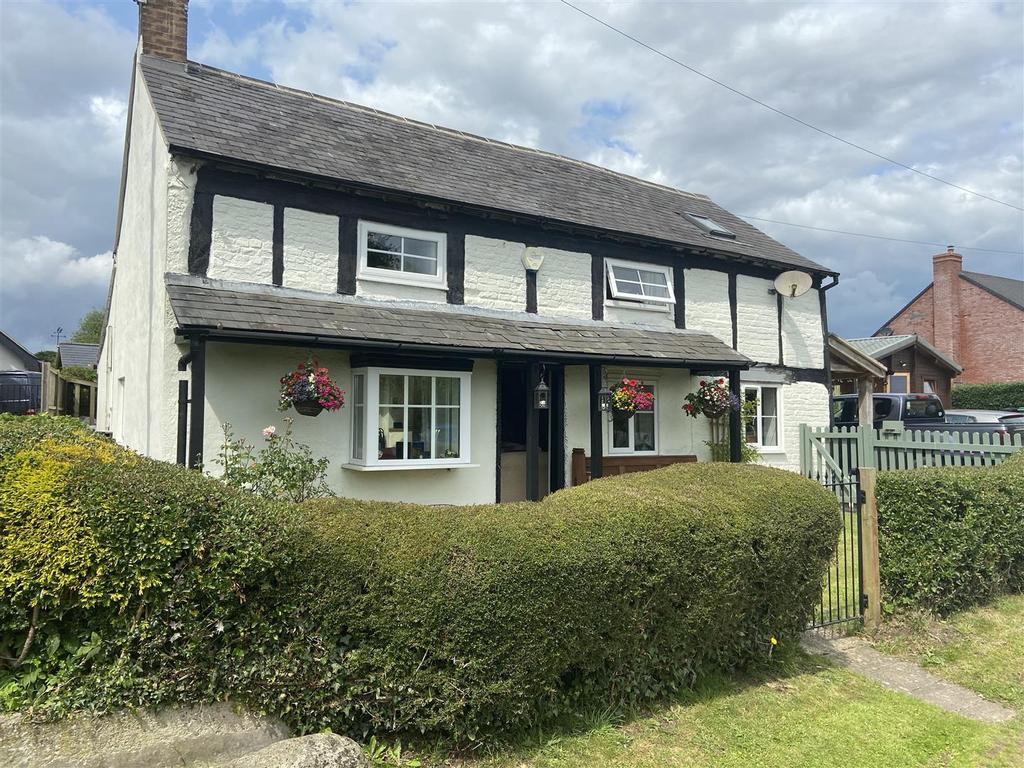 Hollinwood, Whixall 2 bed detached house for sale £425,000