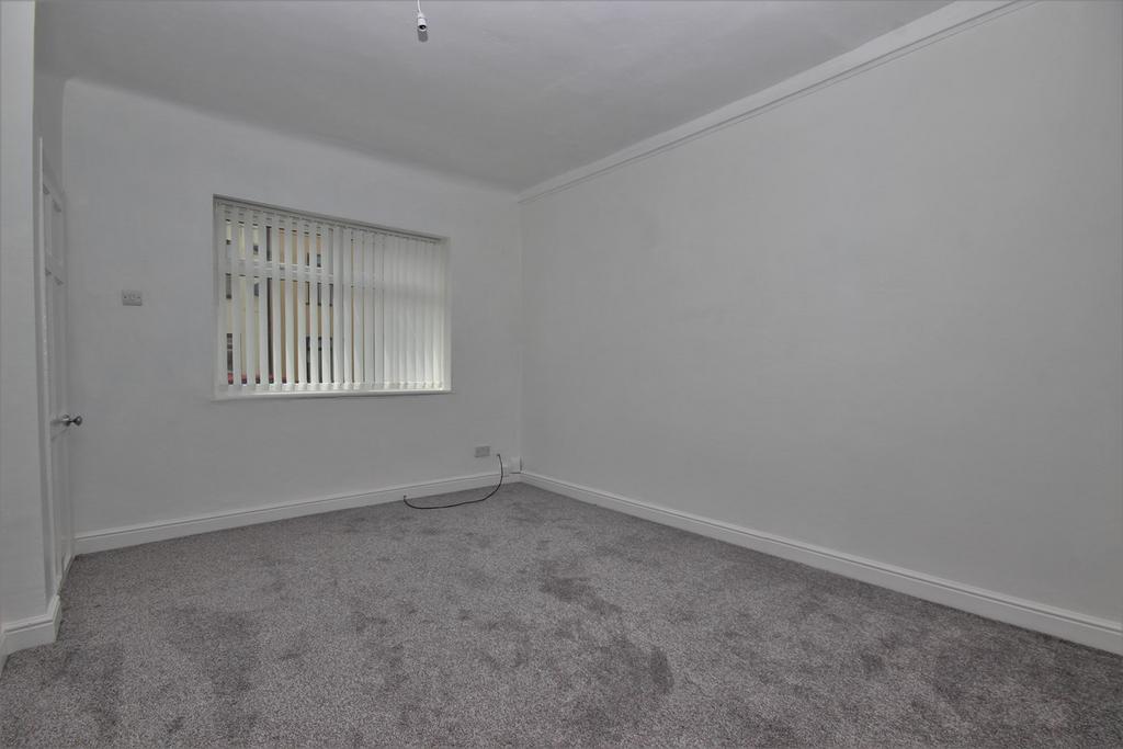 Fir Street, Widnes, WA8 2 bed property for sale £102,000