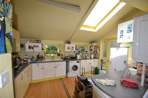 2 Airthrie Road, Ilford, IG3 9QU