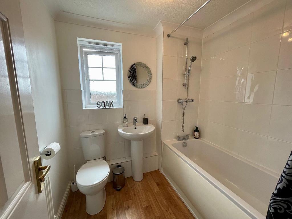 Family bathroom/w.c.