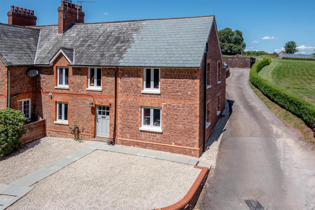 Thurloxton, Taunton 5 bed semidetached house for sale £475,000