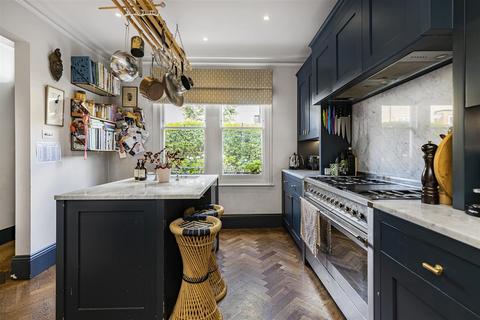 97 Third Avenue, London, W10 4HS
