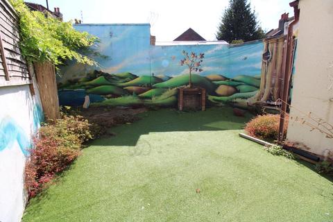 2 Belton Road, Bristol, BS5 0JS