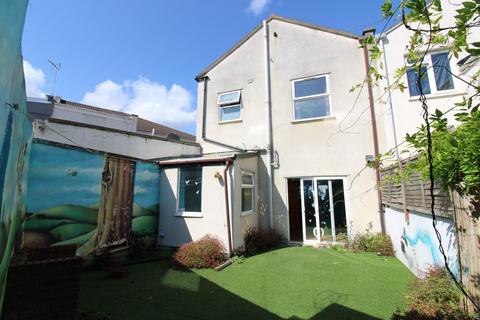 2 Belton Road, Bristol, BS5 0JS