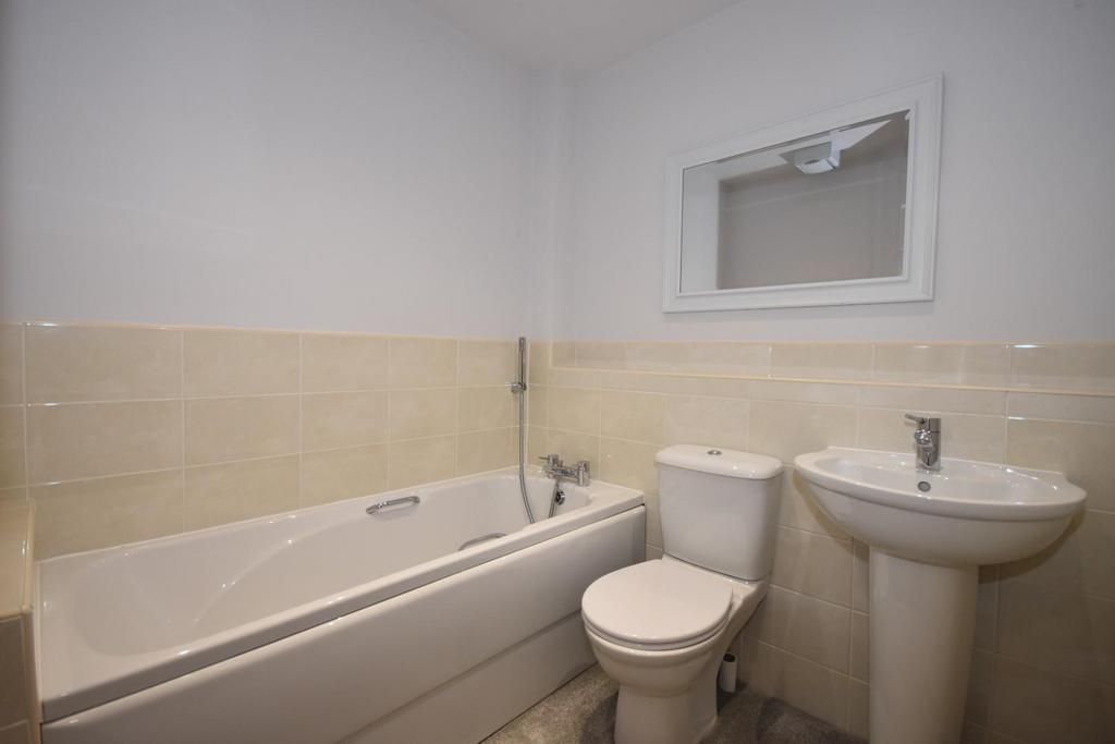Main bath.JPG