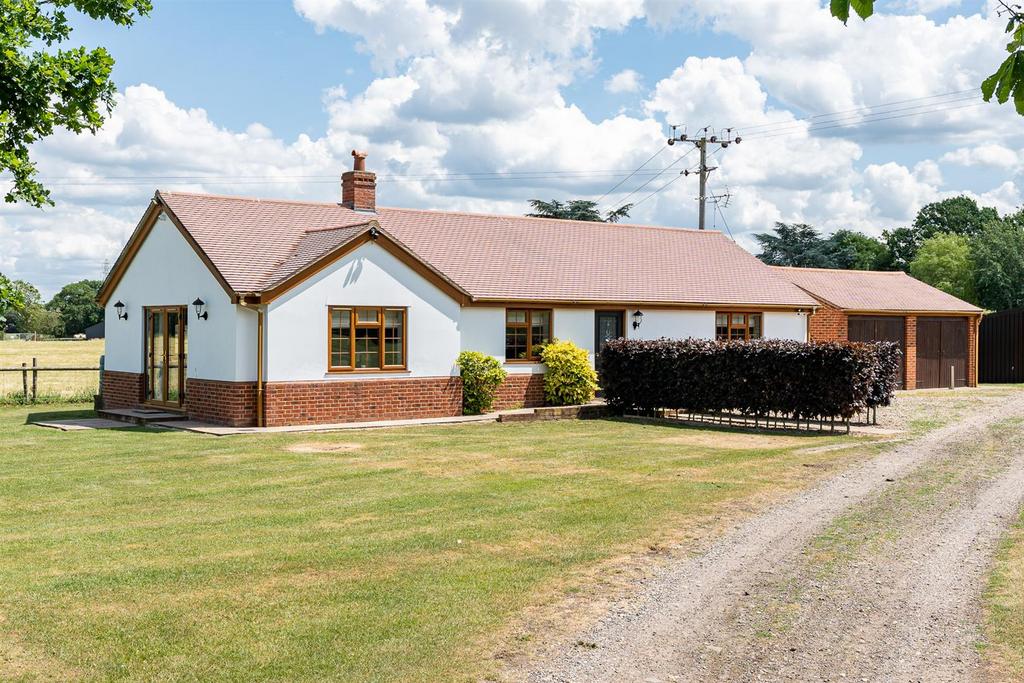 Mill Lane, Great Leighs 2 bed detached bungalow £800,000