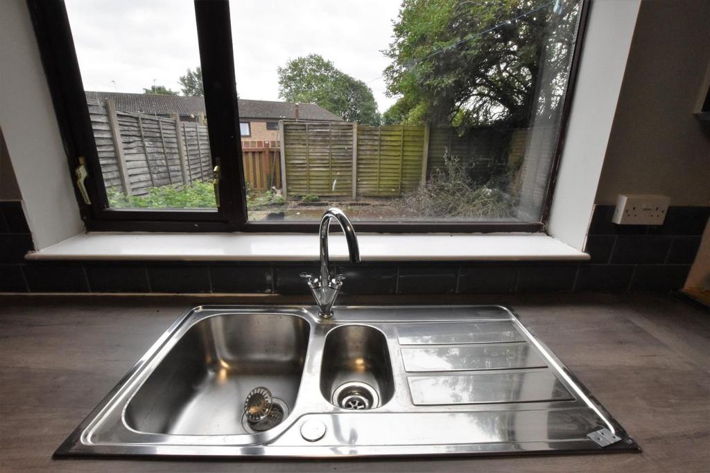 Wilsons Close, Scunthorpe, Lincolnshire 3 bed terraced house £100,000