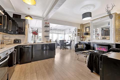 16 Brindwood Road, London, E4 8BH