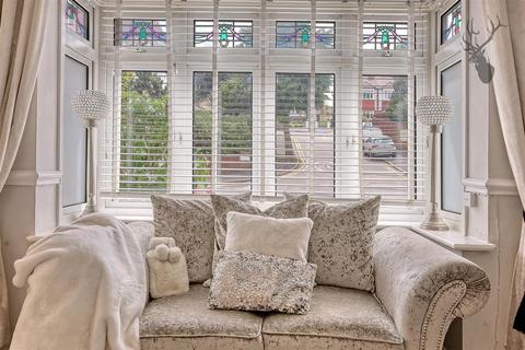 16 Brindwood Road, London, E4 8BH