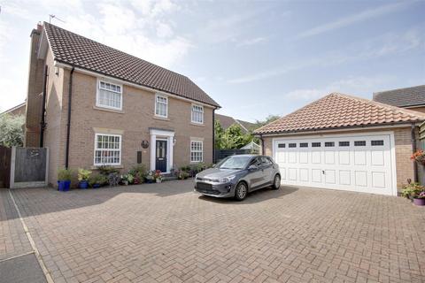 4 bedroom detached house for sale, Sandholme Park, Gilberdyke