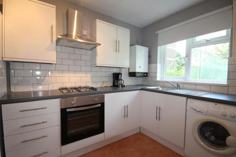 3 bedroom apartment for sale, Annett Close, Shepperton TW17