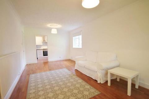 3 bedroom apartment for sale, Annett Close, Shepperton TW17