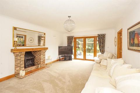 6 bedroom detached house for sale, St Helens Park Road, Hastings