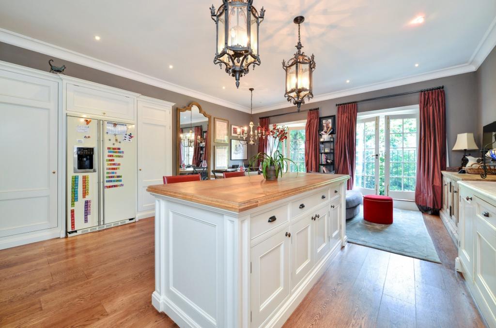 Kitchen .. high res