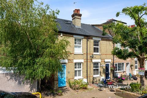 3 bedroom end of terrace house to rent, Lucan Road, Barnet, EN5