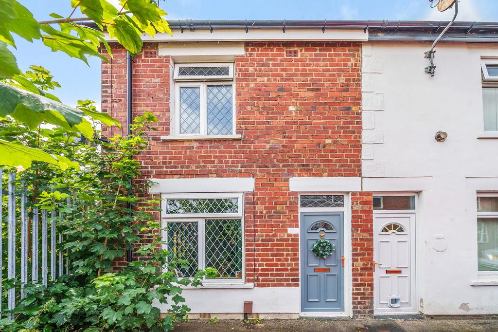 Mafeking Street, Harrogate, HG1 2 bed terraced house for sale £190,000