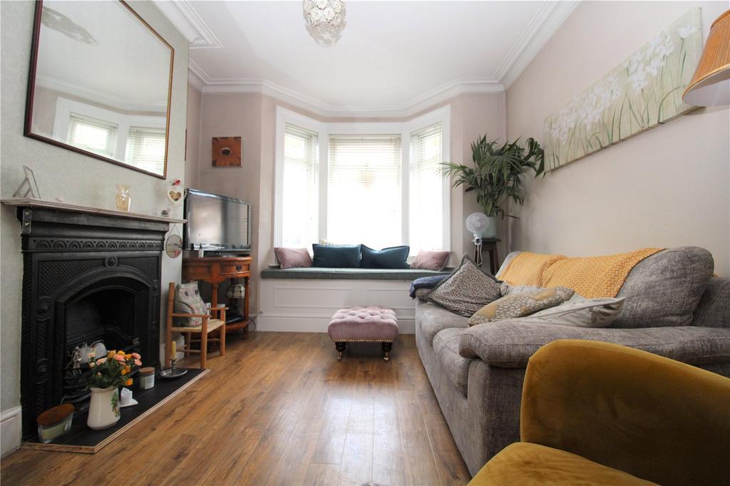 Clifton Street, Old Town, Swindon, SN1 4 bed terraced house for sale £259,995