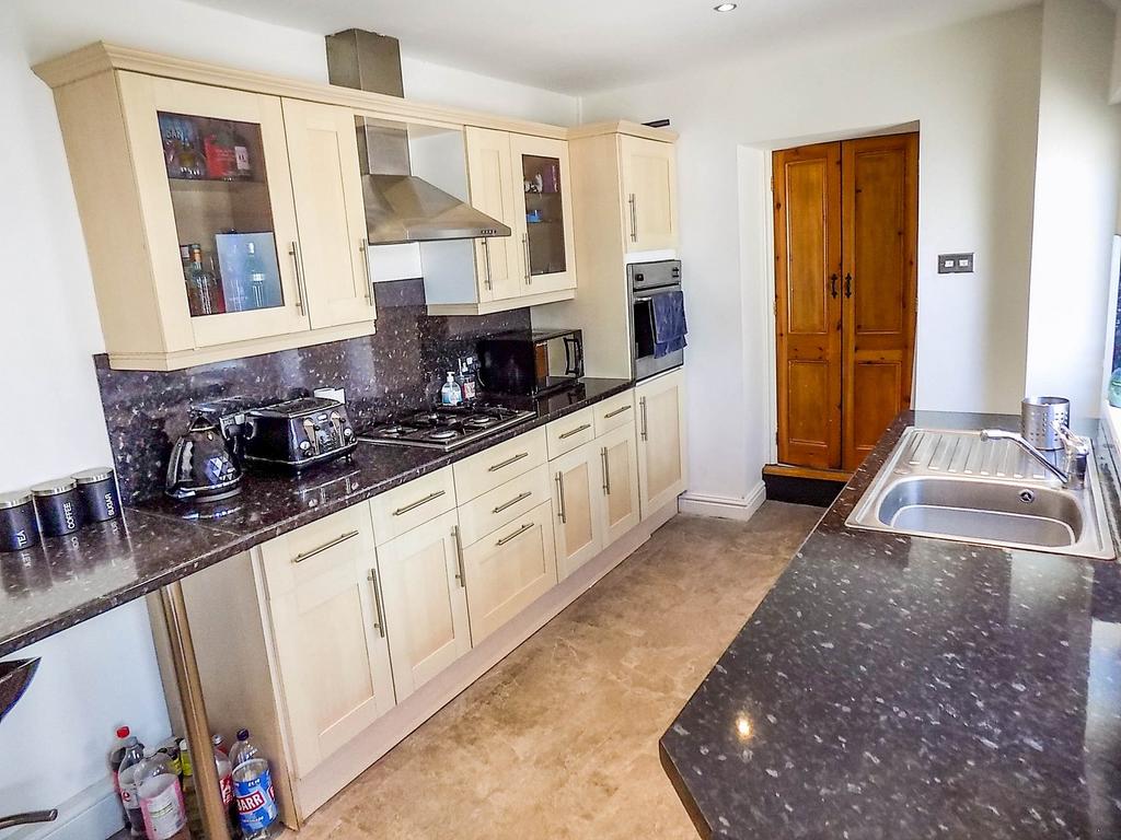 Maesteg Road, Tondu, Bridgend County. CF32 9DP 3 bed detached house for