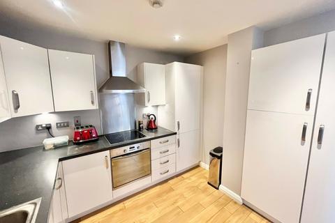 2 bedroom apartment to rent, South Quay