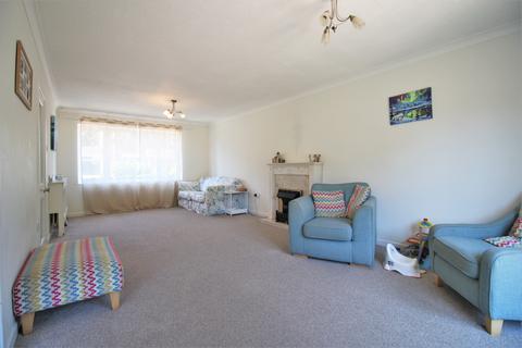 57 Greenhayes, Broadstone, BH18 8LZ