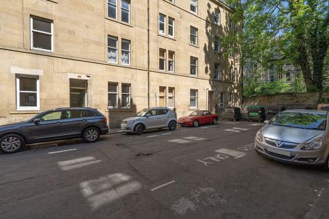 3f1, 6 Buccleuch Terrace, Edinburgh, EH8 9ND