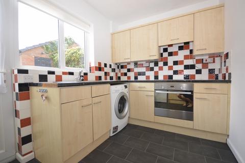 2 bedroom end of terrace house to rent, Field Close, Sandridge, AL4