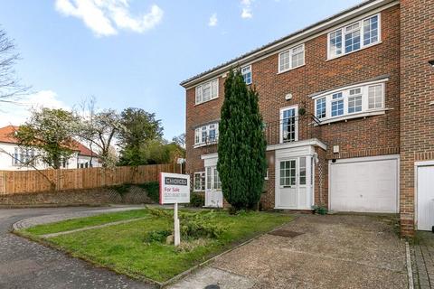 3 bedroom terraced house to rent, Hillview Close, Purley, Surrey, CR8