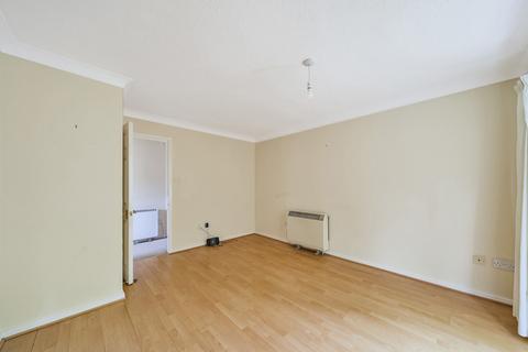 2 bedroom flat for sale, Briarswood, Shirley, Southampton, Hampshire, SO16