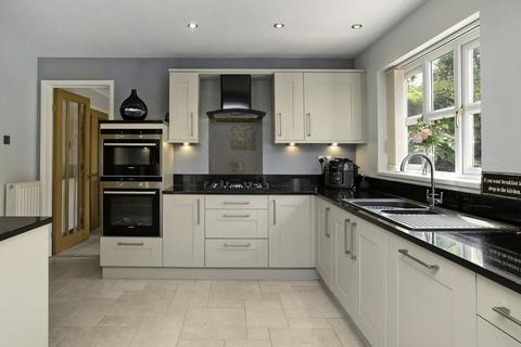 11 Veitch Gardens, Exeter, EX2 8AB