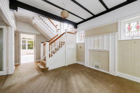 27 Denbigh Road, London, W13 8NJ