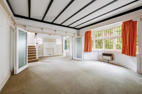 27 Denbigh Road, London, W13 8NJ