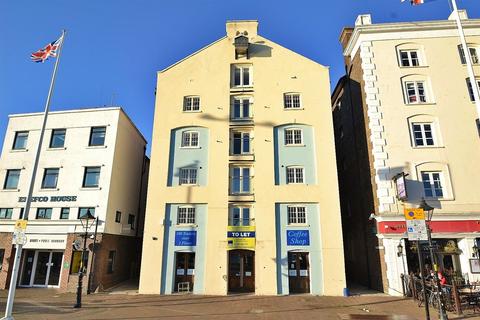2 bedroom flat for sale, Old Town/Quay