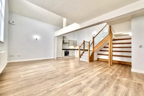 2 bedroom flat for sale, Old Town/Quay
