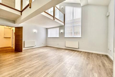 2 bedroom flat for sale, Old Town/Quay