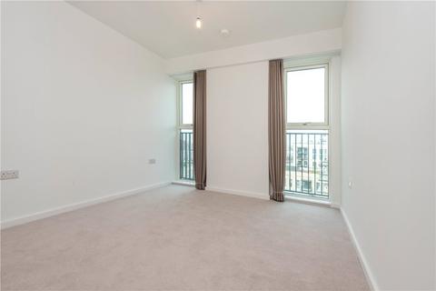 3 bedroom apartment to rent, Heartwell Avenue, London, E16