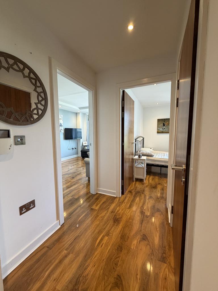 Apartment in Salford, Salford Quays, Greater Manchester - View 4