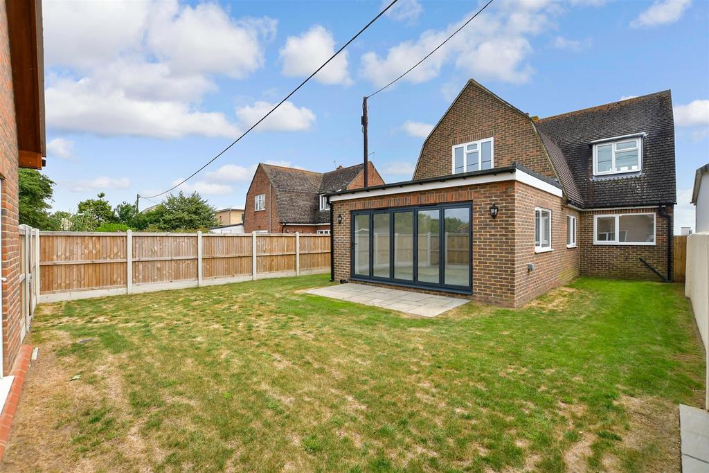 Dymchurch Road, St. Marys Bay, Kent 3 bed detached house £450,000