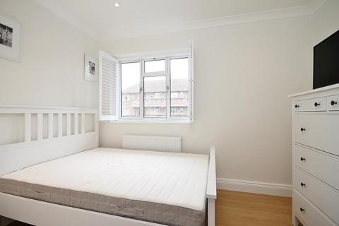 3 bedroom apartment to rent, Aubyn Square, Putney, SW15