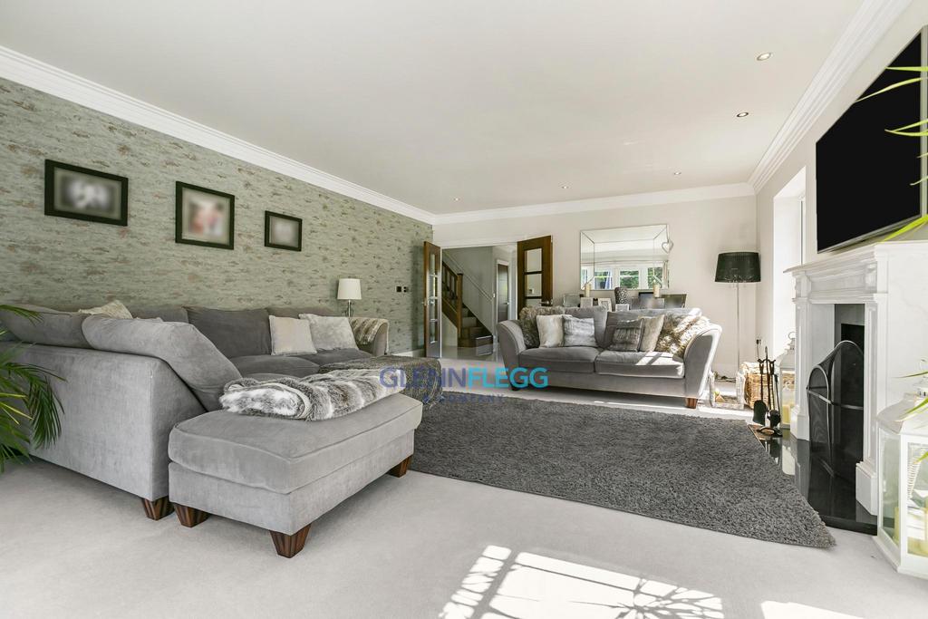 Knowle Grove, Virginia Water 5 bed detached house £1,800,000