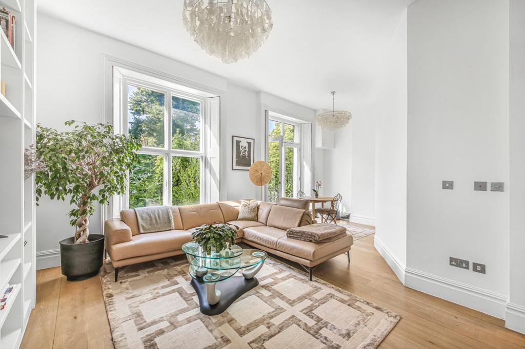 House in London - View 2