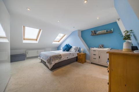 9a Fairlight Road, London, SW17 0JE