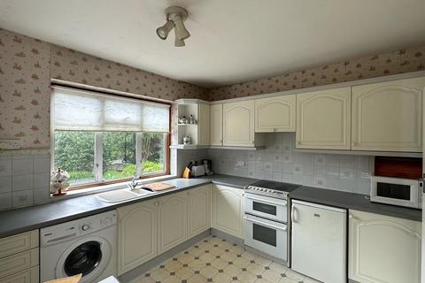 10 Hatfield Road, Ashtead, KT21 1BH