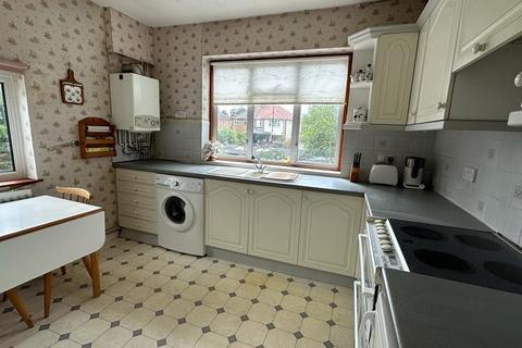10 Hatfield Road, Ashtead, KT21 1BH