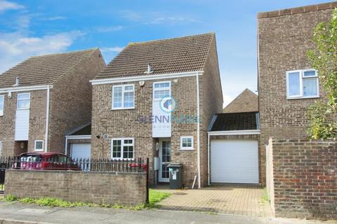undefined, Rochford Gardens, Slough