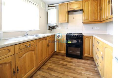 undefined, Rochford Gardens, Slough