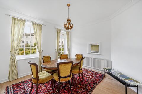 4 bedroom terraced house to rent, Barton Road, W14