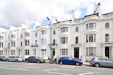 2 bedroom flat to rent, Gloucester Terrace, Bayswater, London, W2