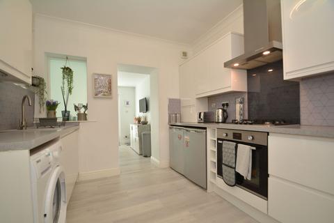 3 bedroom flat for sale, 64 Gorget Avenue, GLASGOW, G13 2AF