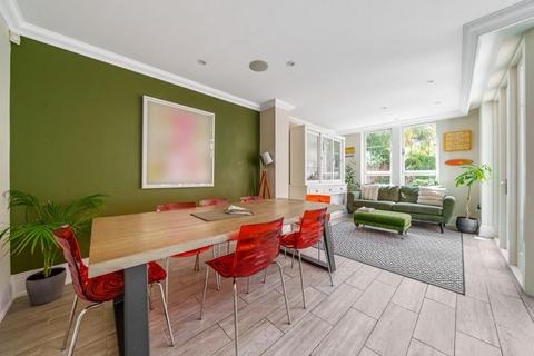 undefined, Martineau Drive,  Twickenham,  TW1
