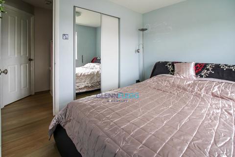 19 Adam Close, Slough, SL1 9AP